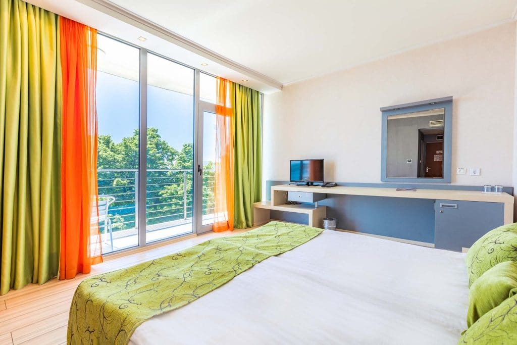 стая с гледка море в Sol Marina Palace - първа линия хотели Несебър