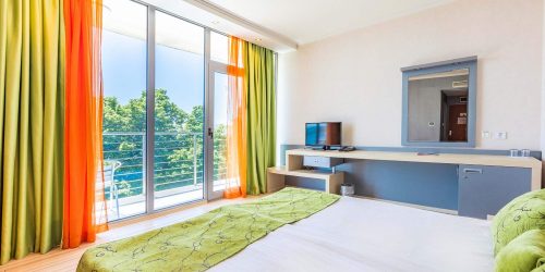 стая с гледка море в Sol Marina Palace - първа линия хотели Несебър